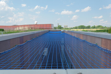 Stretched mesh to prevent falling down