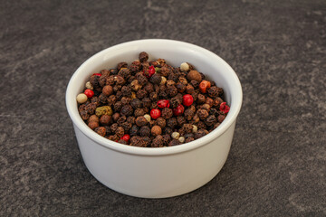 Peppercorn heap in the bowl