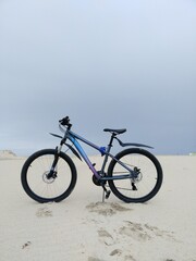Fototapeta premium bicycle on the beach