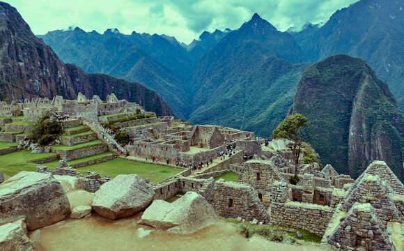 Peru, Machu Pichu, View of Machu Pichu and ruins of aztec village