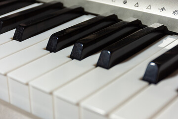 Teclas brancas e pretas do piano