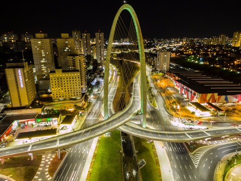 Ponte estaiada...