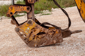 Short Heavy Duty Rock Breaker