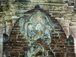 Obraz premium Wat Phra Sri Rattana Mahathat Lop Buri Thailand No evidence to begin construction. But the building was restored several times during the reign of King Narai the Great, 2175 B.E.