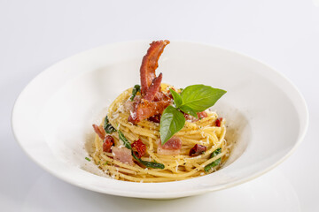Spaghetti With Dried Chili and Bacon
