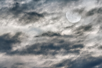 Obraz na płótnie Canvas Storm Moon Cloudscape