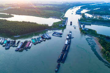 Fototapeta na wymiar Beijing Hangzhou Grand Canal, Jiangsu Province, China