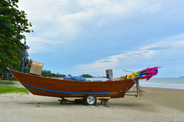 
The fishing boat is parked
Seashore