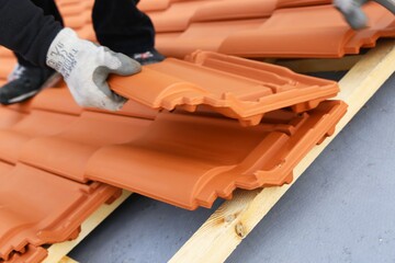 Dachdeckerarbeiten, Neueindeckung eines Ziegeldaches