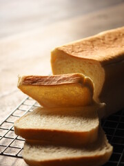 Slice of white sandwich bread