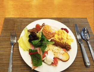 breakfast with salad