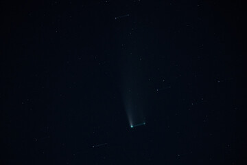 Recordings in the night sky of the comet Neowise with many other stars in the sky