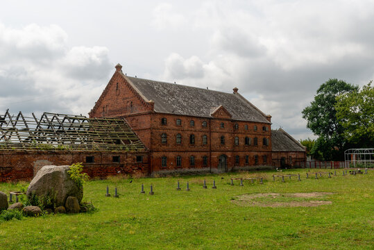 Fototapeta stary budynek z cegły 