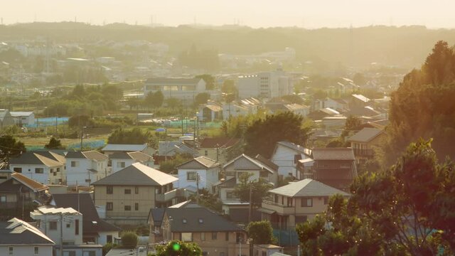 夕暮れの横浜郊外の住宅街