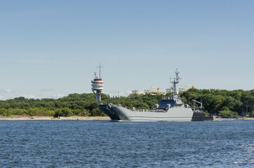 LANDING CRAFT - Warship sails out of the harbor © Wojciech Wrzesień