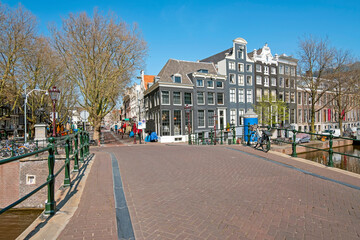 Naklejka premium Malownicze miasto z Amsterdamu przy Herengracht w Holandii