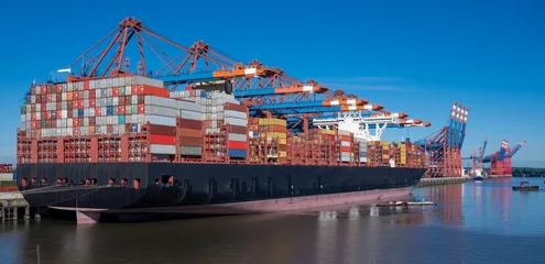 A container ship in the harbor of Hamburg, Germany. © Frank H.