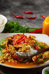 Stir Fried Crab with Curry Powder Beautiful side dishes.
