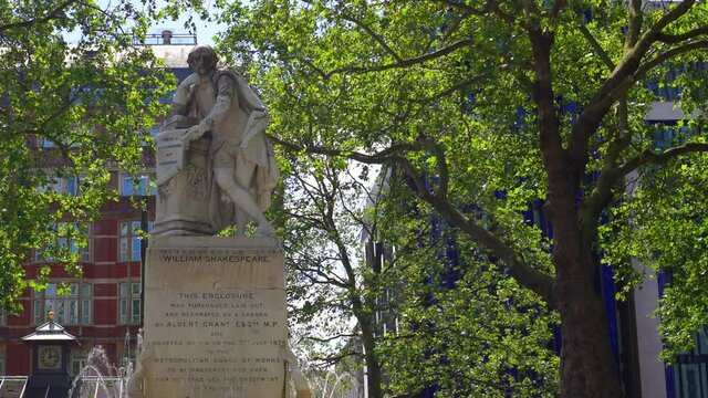 Statue of William Shakespeare, Leicester Square. The statue was made in 1874 and is in the public domain, it has no copyright.