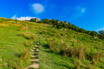 Paisajes de montes del Pais Vasco en la zona de Urnieta y Andoain, Adarra