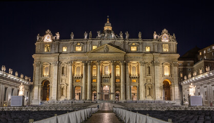 Fototapeta na wymiar Main facade of St. Peter's Basilica in the evening, Vatican.