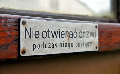 Nie otwierać drzwi © PtakFOTO