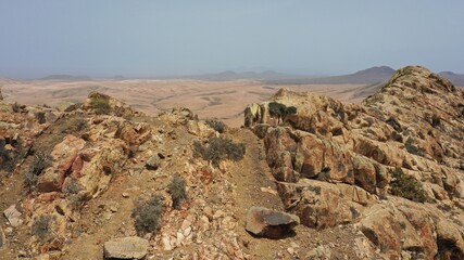 desert that joins the sea for its mountains and ravines