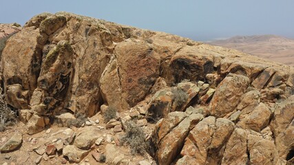 desert that joins the sea for its mountains and ravines