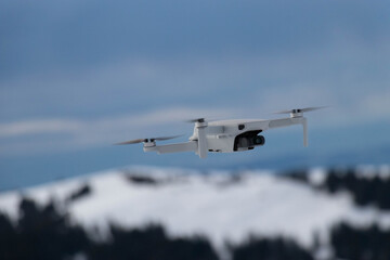 Drone à la montagne