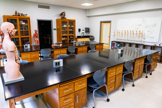 Empty Biology lab in school closed for Covid 19