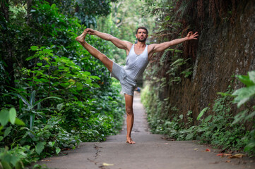 Fototapeta na wymiar Man practice Yoga practice and meditation outdoor