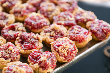 Tiny fruit pies © Rachael