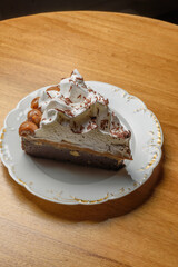 Torta brownie de dulce de leche y merengue