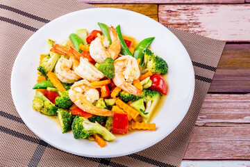 Stir fried mixed vegetables with shrimp