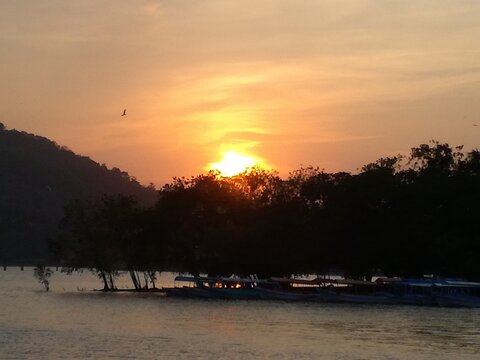 Atardecer en el lago