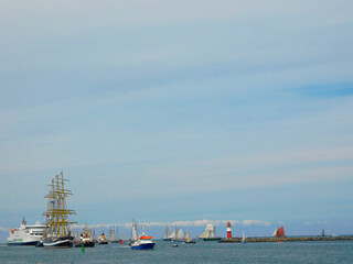 Fototapeta premium Segelboote beim Hafenfest an der Ostseküste