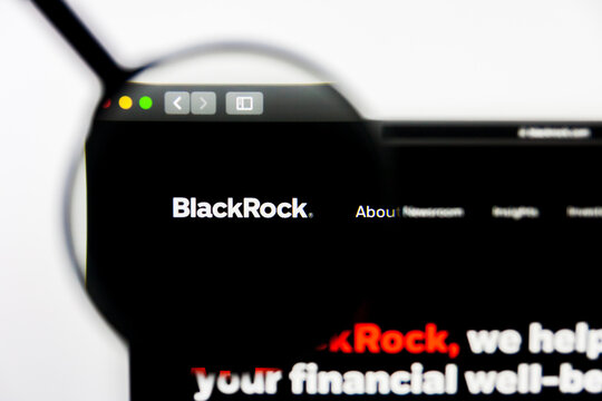 Los Angeles, California, USA - 23 March 2019: Illustrative Editorial of BlackRock website homepage. BlackRock logo visible on display screen.
