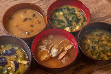 味噌汁　Typical Japanese miso (fermented soy) soup