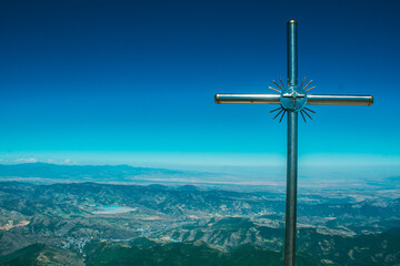 Fototapeta na wymiar big cross on top of the mountain