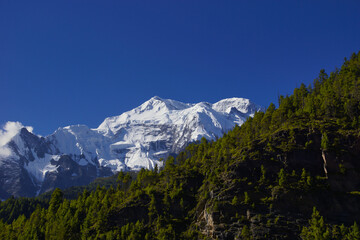Obraz premium Mountain range on the eastern side of the Annapurna circuit. Photographed 2015, five months after the big earthquake.