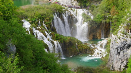 Fototapeta na wymiar Großer Wasserfall der Plitvicer Seen, Kroatien, Südosteuropa