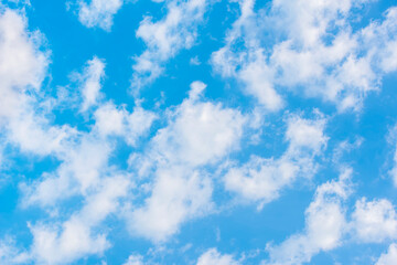 Naklejka na ściany i meble Beauty white cloud and blue sky