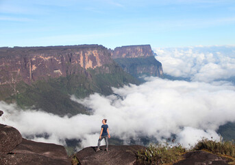 Pessoa no topo do Monte Roraima, Venezuela 