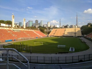 Interior vazio estádio Pacaembu 2017