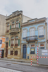 Fototapeta premium facade of the old building