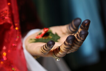 Obraz premium wedding rings on a wedding bouquet