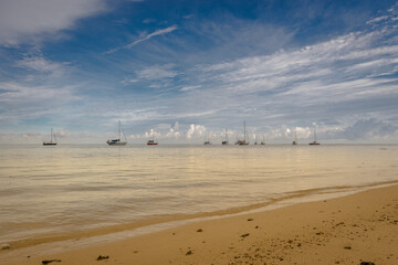 Fototapeta na wymiar beach and boats