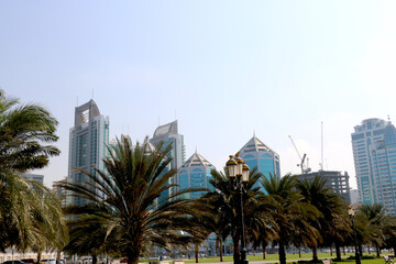 Fototapeta na wymiar View of big building near old gold souk