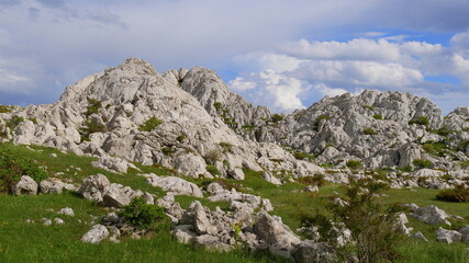 Fototapeta na wymiar Tulove Grede im Velebit Gebirges in der Küstenregion Dalmatiens, Kroatien (Drehort Karl-May-Filme)