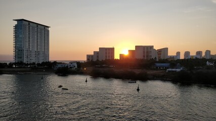 Obraz premium Sunset over Buildings